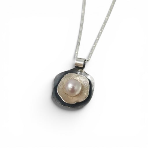 Poppy Pendant